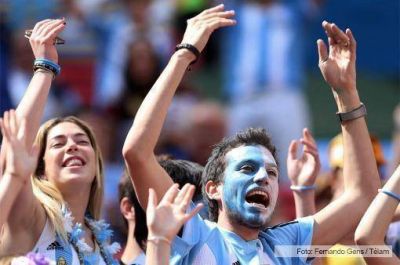 En las �ltimas horas, m�s de 6.000 hinchas viajaron a Brasil para ver el partido