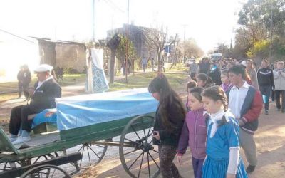 Los feligreses honraron a Nuestra Se�ora de Itat�
