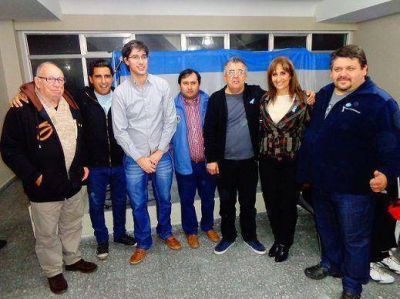 Adri�n P�rez encabez� un acto del Frente Renovador en Vicente L�pez