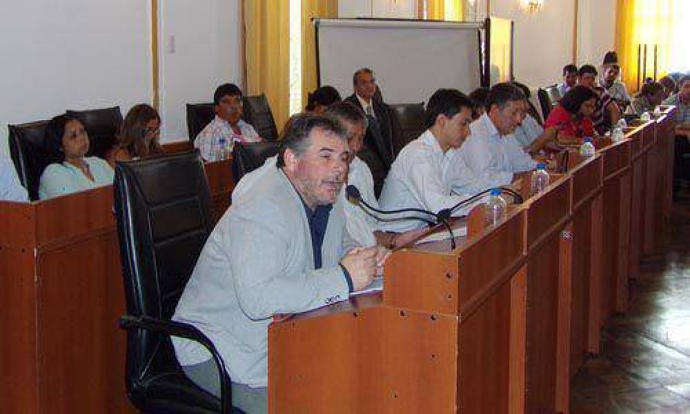 Los concejales se votan un aumento adicional a las dietas
