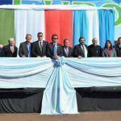 Ober� celebr� el d�a de la Independencia y su 86 aniversario