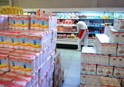 Por la inflaci�n, los super mayoristas suben sus ventas 30%