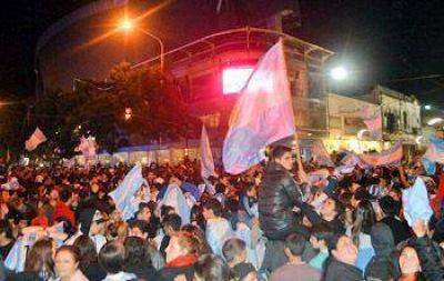 Con un Romero �pr�cer� en los penales, Argentina pas� a Holanda y jugar� la final frente a Alemania
