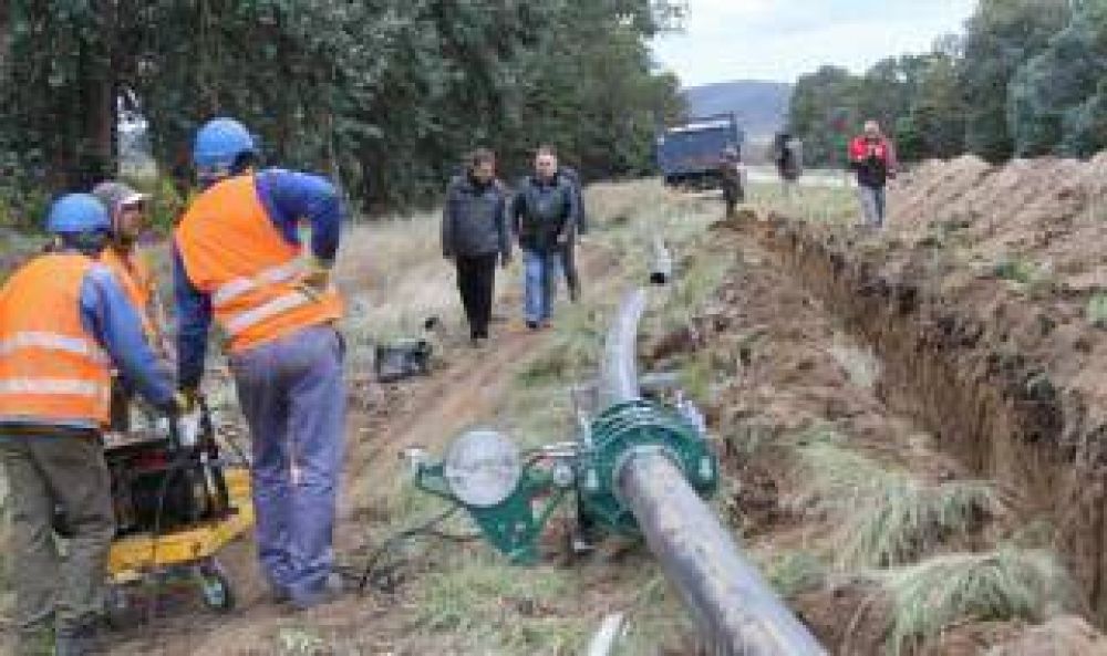 Avanza la construcci�n de acueducto en Sierra de la Ventana