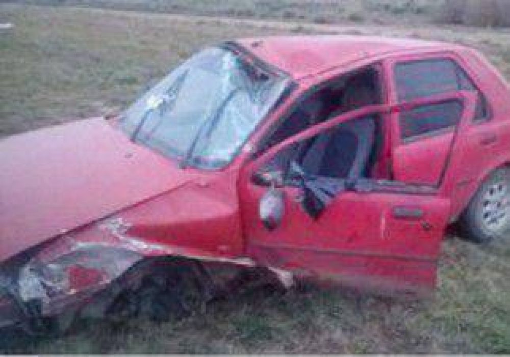 Dos j�venes alcoholizados sufrieron un vuelco en la Ruta 22 