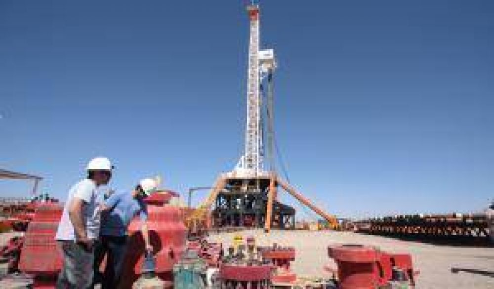 YPF ampl�a la b�squeda de indicios de petr�leo