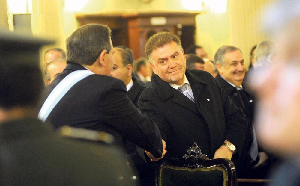 Zecca habl� de unidad; Amaya y Alperovich apenas se saludaron