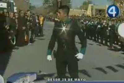Cientos de sanjuaninos participaron del desfile C�vico Militar por la Independencia