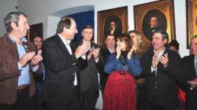 Candidatos presidenciales con Cano: 