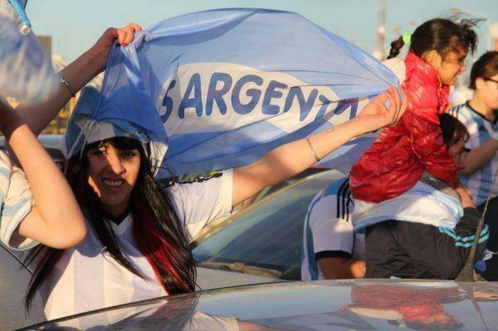 R�o Grande se volc� a las calles por el triunfo de la Selecci�n 