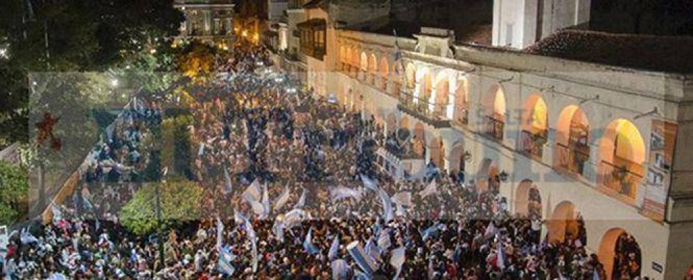 Salte�os festejaron en las calles el triunfo de Argentina 