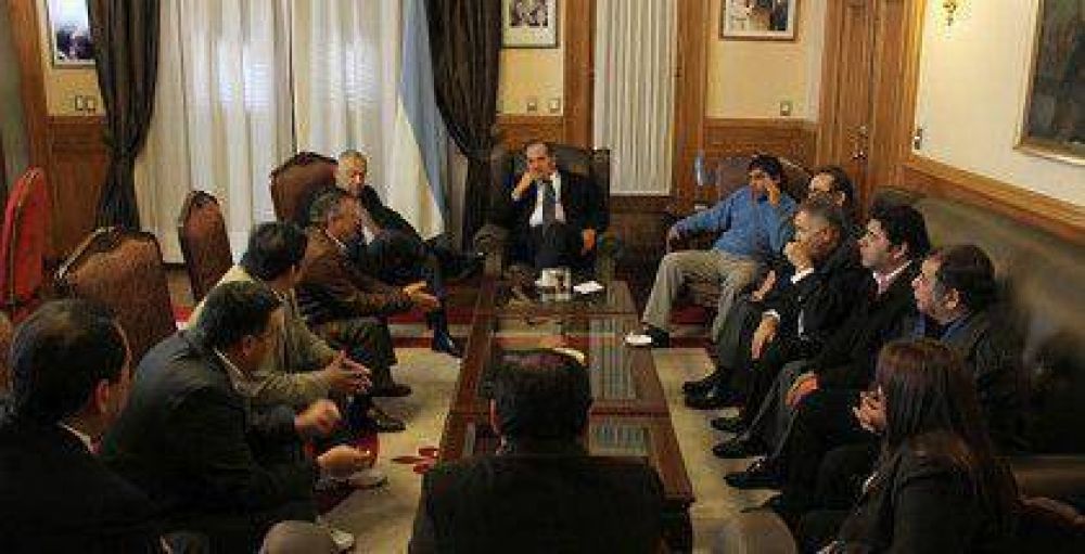Concejales de Famaill� se reunieron con Alperovich