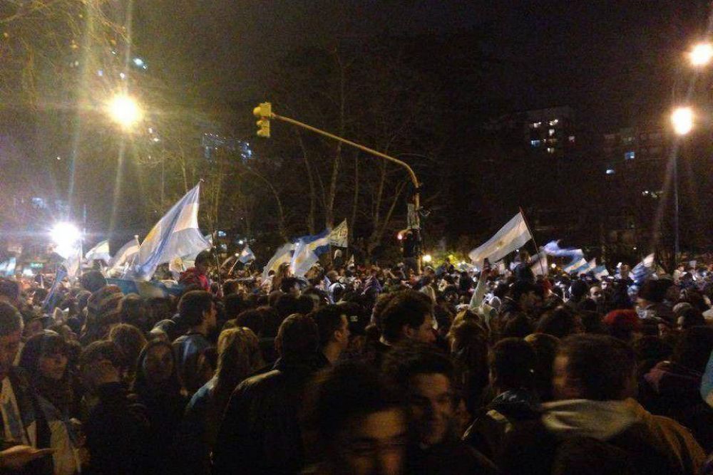 Alvarado repudi� la violencia durante los festejos