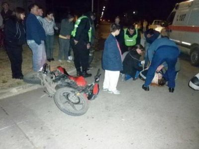 Un nene de 2 a�os sufri� un accidente junto a sus padres en moto