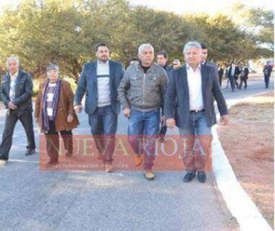 Inauguraron obra de acceso a Sanagasta