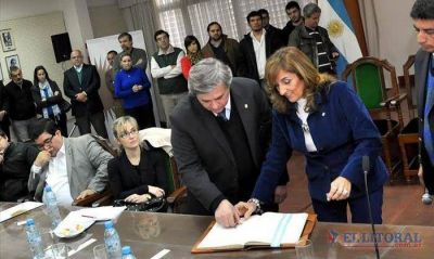 Asumieron el vicerrector y secretarios de la Unne