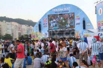 Cientos de correntinos a Rio de Janeiro para participar de la final Argentina �Alemania.