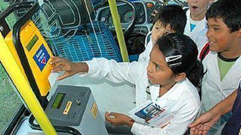 Tras las vacaciones arranca el Transporte Educativo Gratuito