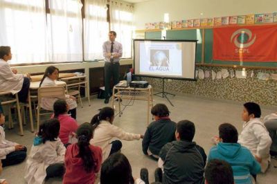 M�s de 150 alumnos participaron de las charlas sobre agua y energ�a el�ctrica