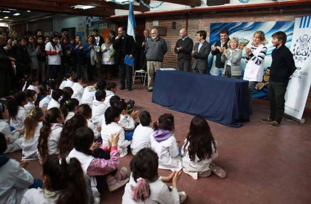 ESCUELAS MUNICIPALES ENSE�AR�N INGL�S CON NUEVAS TECNOLOG�AS