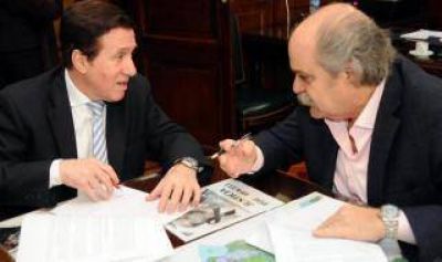 Polic�a Local: La Plata y Lan�s se sumaron a la medida