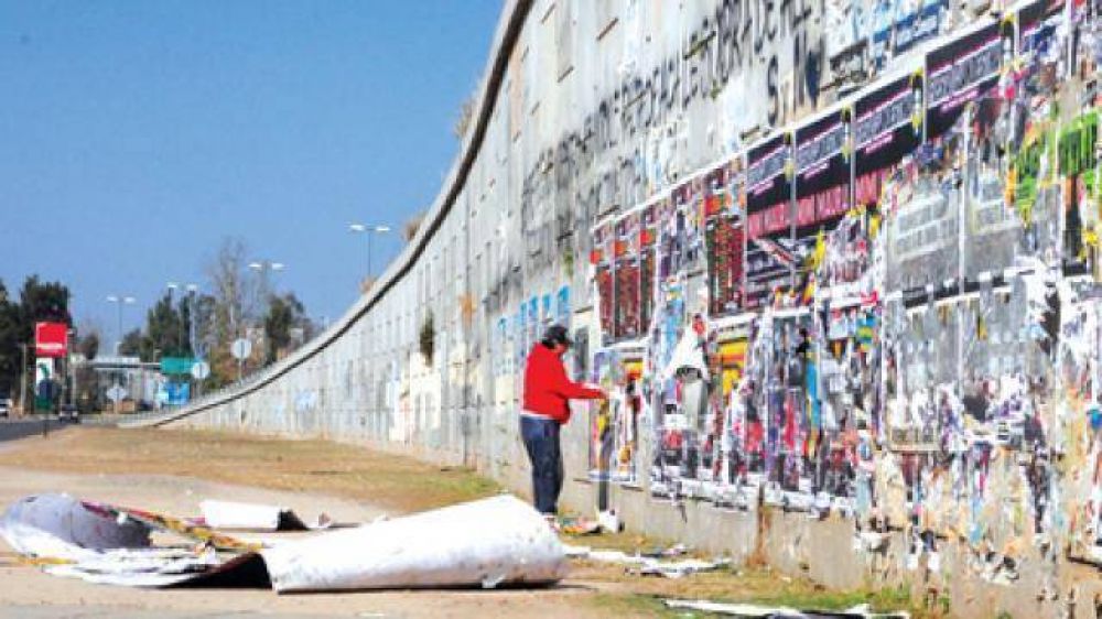 Pintar�n murales en la pasarela de la Paraguay
