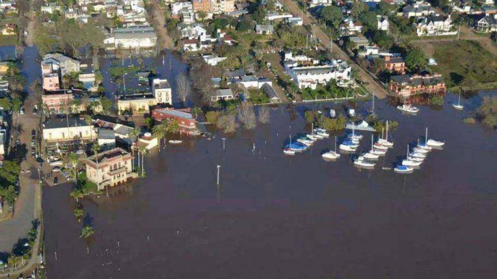 M�s de 3.000 evacuados en Entre R�os por crecida del r�o Uruguay 