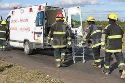Choque fatal entre una moto y dos bicicletas en Villa Ocampo