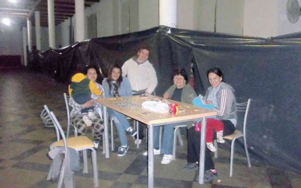 Ciento veinti�n familias se encuentran alojadas en tres centros