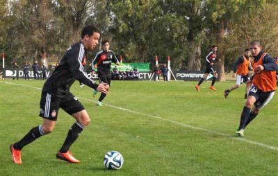 Estudiantes: cuatro goles y algo mas