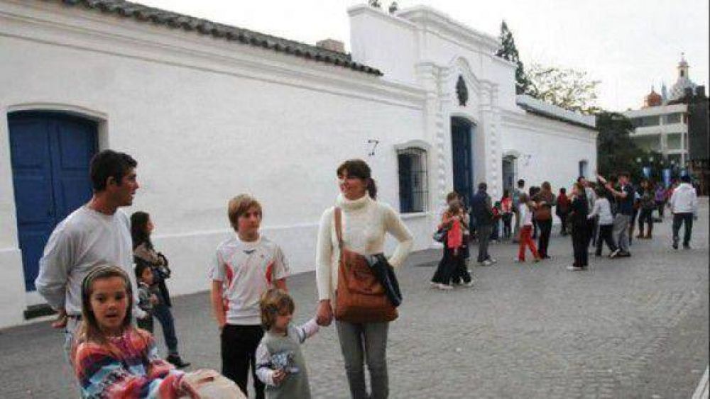 Turistas podr�n estacionar libremente