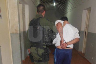 Detienen a un ladr�n que intentaba ingresar a la Parroquia San Antonio de Padua