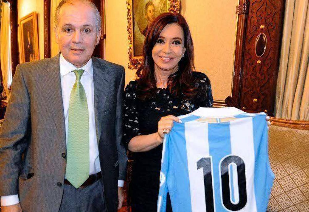 A la espera de un resultado positivo, Cristina define si recibe a la Selecci�n