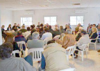 La UCR ratific� voluntad de ampliar el frente Unen