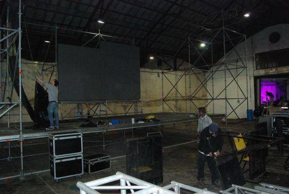 Gualeguaych� ser� hoy un punto de aliento en la TV P�blica para la gran final
