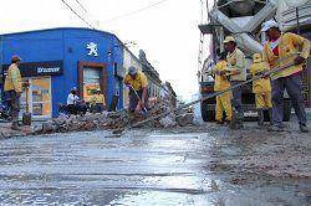 Opositores criticaron a la Municipalidad su intenci�n de cobrar por obras ya realizadas