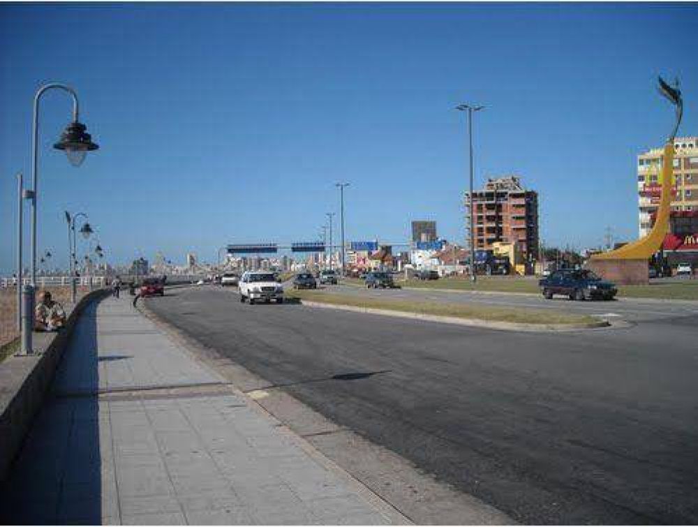 Hombre muere al caer al vac�o en la costa marplatense