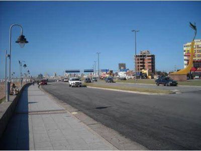 Hombre muere al caer al vac�o en la costa marplatense