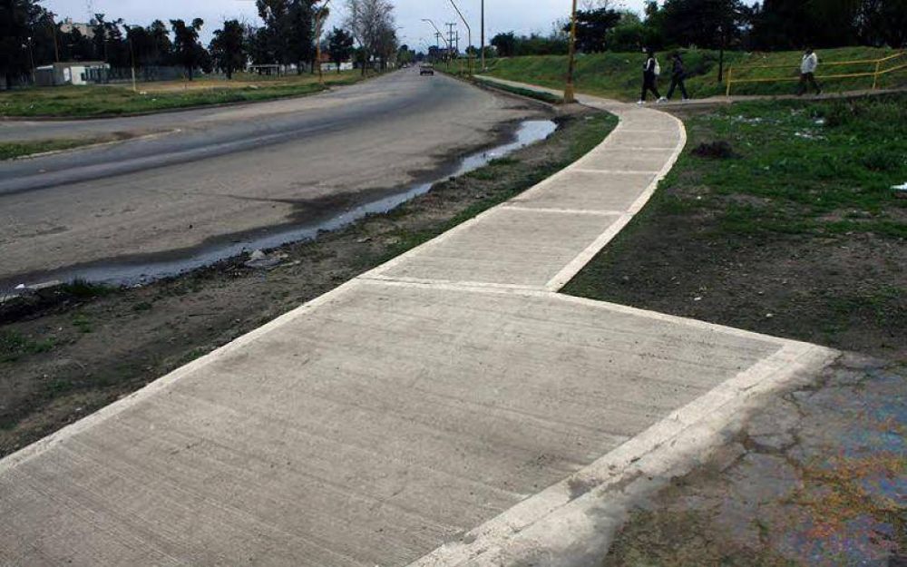 Avanzan las veredas para el cruce a Villa del Parque