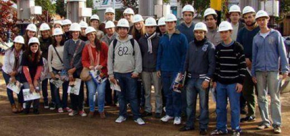 Unos ​26 estudiantes de Ingenier�a Qu�mica est�n en el Proyecto Delta G