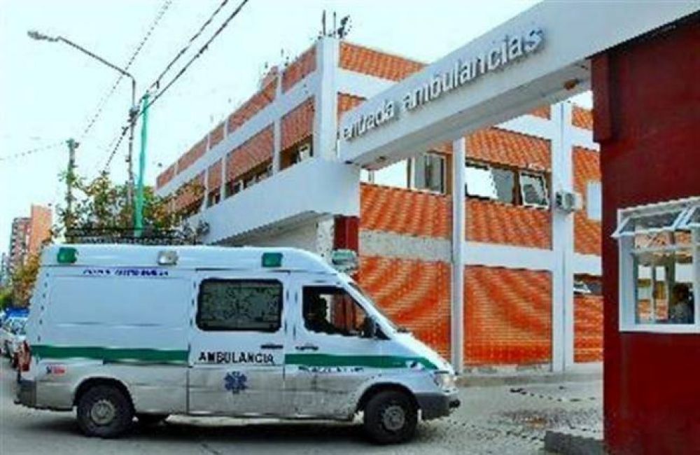Beb� en peligro por puja entre ambulancias