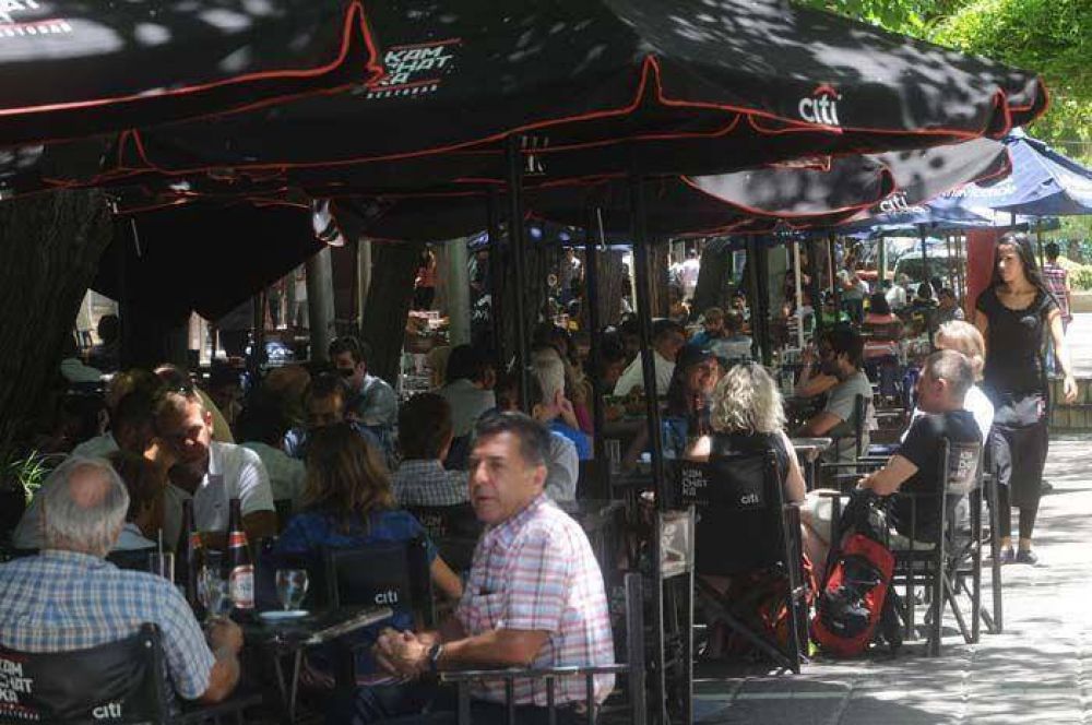 En 10 a�os, los Ingresos Brutos para la gastronom�a local subieron 70%