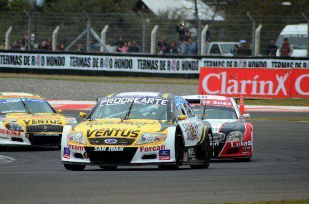 Henry Martin se qued� con la victoria del Top Race en Termas de R�o Hondo