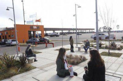 AUBASA: inauguraron un espacio de descanso y esparcimiento en el peaje de Hudson