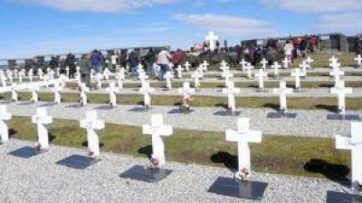 En Ullum, una r�plica del cementerio de Malvinas