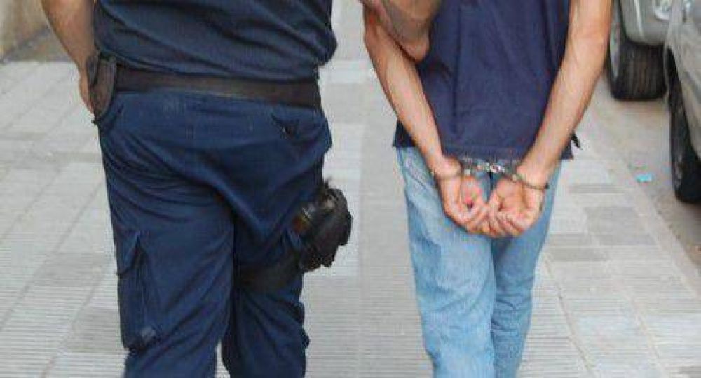La Polic�a de Corrientes detuvo a joven que intent� comprar con falso cheque 