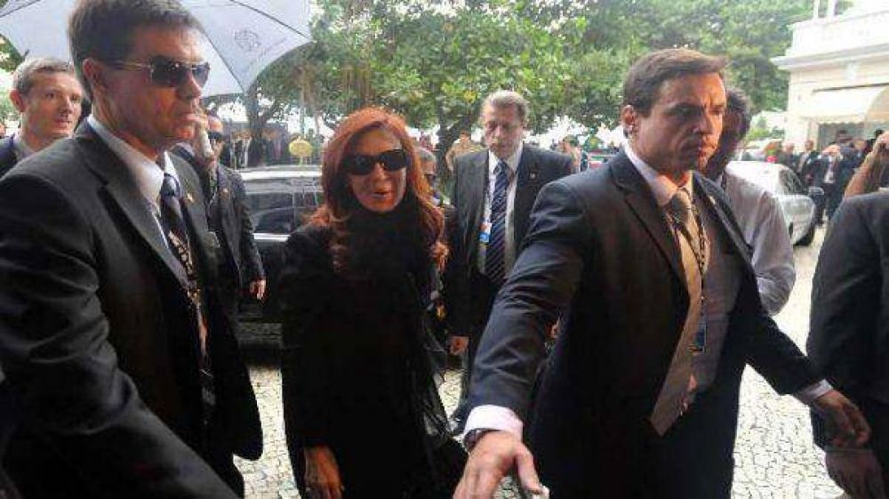 Cristina Kirchner viaja a Brasil para participar de la cumbre del grupo BRICS