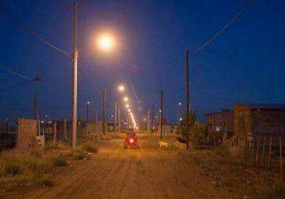 Iluminan la meseta con la mitad de los fondos para obras 