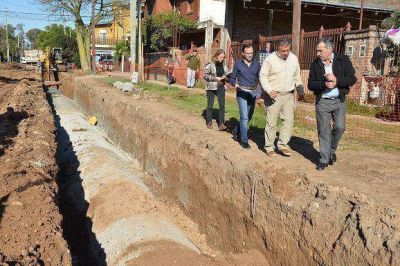 Destinaron $130 millones en asfaltos y obras hidr�ulicas en Malvinas