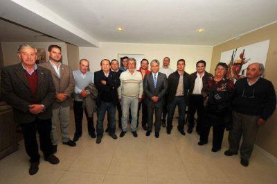 El gobernador cen� con presidentes de entidades rurales